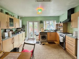 Kitchen - click for photo gallery